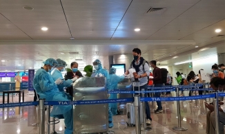 Ở nước ngoài về TP.HCM ăn Tết, 5 thủ tục người Việt phải thực hiện tại sân bay