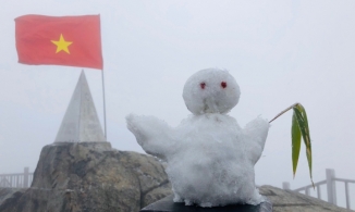 Miền Bắc mưa như trút nước, nhiệt độ giảm sâu có nơi 0 độ C, khả năng xảy ra băng giá, mưa tuyết cao