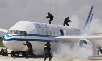 Đề xuất Bộ trưởng Bộ Công an được quyền dừng chuyến bay trong tình huống khẩn cấp