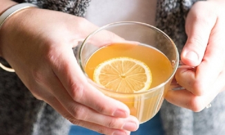 Nếu phụ nữ uống chanh mật ong vào thời điểm này vừa giúp thải độc lại có làn da căng mịn