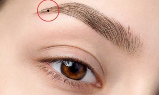 Sở hữu nốt ruồi ở vị trí này càng lớn tuổi chị em càng trẻ đẹp, giàu có và thành đạt