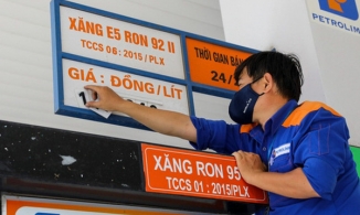 Chuyên gia kinh tế dự báo, giá xăng có thể lên tới gần 40.000 đồng/lít