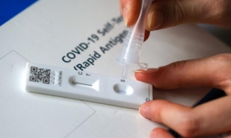 Mỹ cảnh báo nguy cơ độc hại từ dung dịch kit test Covid-19