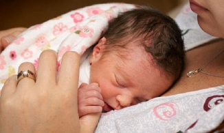 Đẻ con vào ban ngày tốt hơn ban đêm 