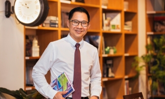 Chân dung người bố danh tiếng của nhà thiết kế Lý Quý Khánh:  giáo sư, doanh nhân Lý Quý Trung