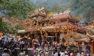 Hà Nội: Có thể tạm dừng tổ chức lễ hội dịp Tết nếu COVID-19 diễn biến phức tạp