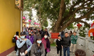 Đền Ngọc Sơn, phủ Tây Hồ có mở cửa dịp Tết không, làm gì để an tâm du xuân?