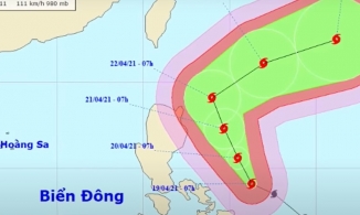 Siêu bão Surigae áp sát bờ biển, Philippines sơ tán khẩn cấp hơn 19.000 người