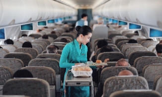Toàn bộ nhân sự Vietnam Airlines 'bay' nửa mức lương, hãng hàng không quốc gia 'kêu cứu' vì khoản lỗ khổng lồ