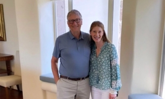 Hậu ly hôn, Bill Gates và con gái khoe ảnh vui vẻ bên nhau