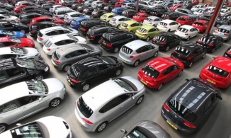 Vì sao ô tô ngân hàng thanh lý có 'giá bèo' vẫn khó bán?