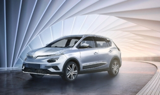 Doanh số bán ô tô tháng 7: VinFast lần đầu tiên đánh bại Toyota