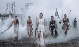 MV 'Đôi mi em đang u sầu' của Đông Nhi: Chuyện tình 'ngược tâm' và màn 'báo thù' mãn nhãn