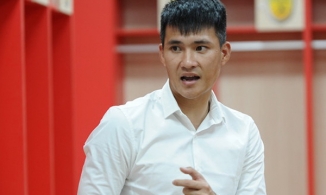 Công Vinh tuyên chiến với anti fan của Thủy Tiên