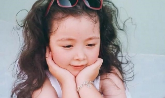 Nhan sắc chuẩn hoa hậu tương lai của con gái Elly Trần 