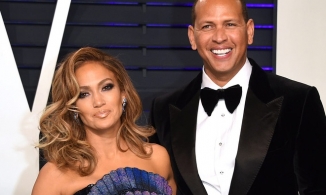 Jennifer Lopez hủy đám cưới với Alex Rodriguez vì dịch Covid-19