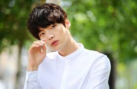 Ahn Jae Hyun có động thái đáng chú ý sau tin vợ cũ Goo Hye Sun có tình mới