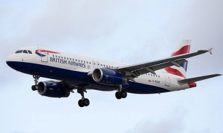 Anh: Người đàn ông may mắn sống sót sau 11 giờ ngồi ở càng máy bay