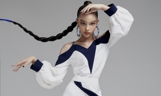 Thần thái đỉnh cao của mẫu nhí 14 tuổi đoạt Á hậu nhí thế giới tại Hy Lạp