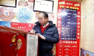 Người đàn ông trúng cùng lúc 720 giải xổ số kiếm hơn 114 tỉ đồng 