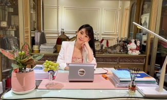 'Hoa hậu giảng viên' Lê Âu Ngân Anh được thăng chức Giám đốc ở tuổi 26