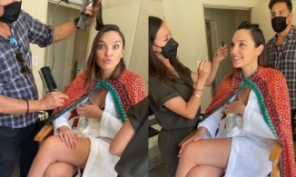 Gal Gadot vừa trang điểm vừa hút sữa cho con ở phim trường 