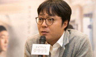 Đạo diễn Shin Won Ho là ai? PD quyền lực nhất nhì Kbiz, cha đẻ của 'Hospital Playlist', 'Reply', 'Prison Playbook'