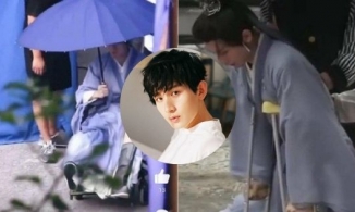 Thành Nghị ngồi xe lăn trên phim trường 'Trầm Vụn Hương Phai'