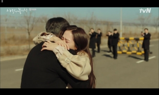 'Hạ cánh nơi anh' từng có cái kết bi kịch, biên kịch 'quay xe gấp' vì chemistry của Son Ye Jin và Hyun Bin quá ngọt