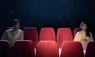 IU sánh đôi với mỹ nam 'Hospital Playlist' trong MV 'Strawberry Moon'  