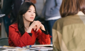 Chị đẹp Song Hye Kyo tích cực lăng xê đồ bình dân trong phim mới