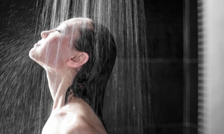 Thực hư việc tắm gội khiến bệnh Covid diễn biến nặng