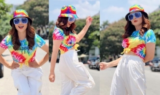 Diễn viên Hoài An U50 vẫn trẻ trung, không ngại diện áo 7 sắc cầu vồng khoe eo giữa phố