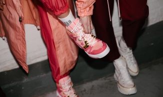 Sneaker cao cổ - item không thể thiếu cho phong cách trẻ trung