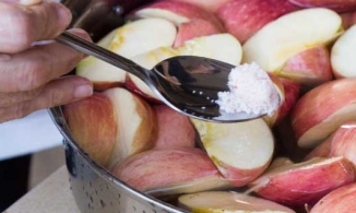 3 mẹo nhỏ giúp bảo quản táo không bị thâm sau khi gọt vỏ