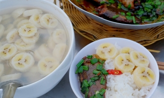 Giải đáp thắc mắc vì sao người miền Tây ăn cơm cùng với trái cây