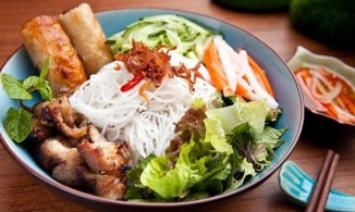 Cách làm bún trộn thịt nướng ngon mà nhanh, rất hợp cho những ngày nóng nực