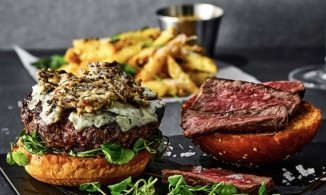 Chiếc hamburger giá 2,6 triệu nhưng có đến 2000 khách đặt trong 30 phút ở Hàn Quốc