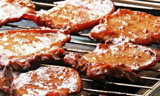 3 cách ướp sườn cốt lết nướng thơm lừng, thịt mềm và không bị khô