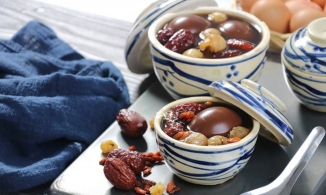 Cách nấu chè hột gà trà tàu bùi béo, độc lạ từ hình thức đến hương vị