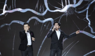 Màn song ca tái hiện lịch sử Làn sóng xanh của Lam Trường - Đan Trường