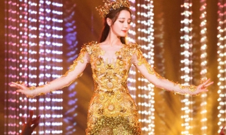 Lưu Diệc Phi, Địch Lệ Nhiệt Ba, Triệu Lệ Dĩnh... cùng mặc trang phục nữ thần Kim Ưng, ai xinh đẹp nhất?