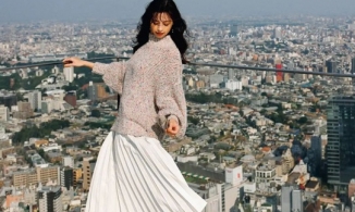 Nắng thu đẹp thế này, diện ngay combo áo len và váy sau đây thì hết sảy!