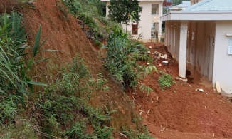 Quảng Nam: Quả đồi sạt lở, hàng ngàn khối đất đá trút xuống đồn biên phòng