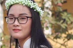 Nữ sinh HV Ngân hàng mất tích: Xác nhận cặp sách giữa cánh đồng là của Hiền