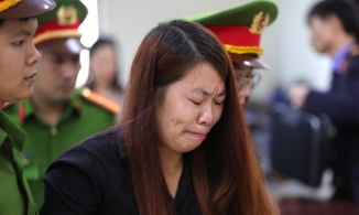 Vụ bắt cóc bé trai 2 tuổi: 'Mẹ mìn' bật khóc khi bị tuyên án 5 năm tù