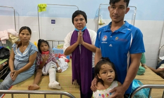 Người đàn ông khóc xin đi nhờ ở Trà Leng đã đoàn tụ với vợ con