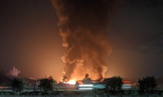 Bắc Ninh: Kho phế liệu cháy xuyên đêm, nghìn hộ dân thức trắng