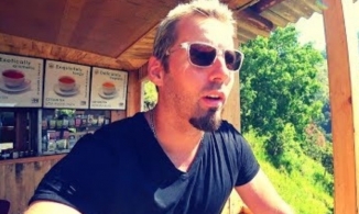 YouTuber nổi tiếng sốc khi tốc độ internet Việt nhanh gấp 80 lần Italia