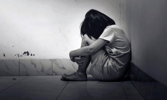 Bé gái 13 tuổi bị 170 người cả phụ nữ lẫn đàn ông xâm hại tình dục